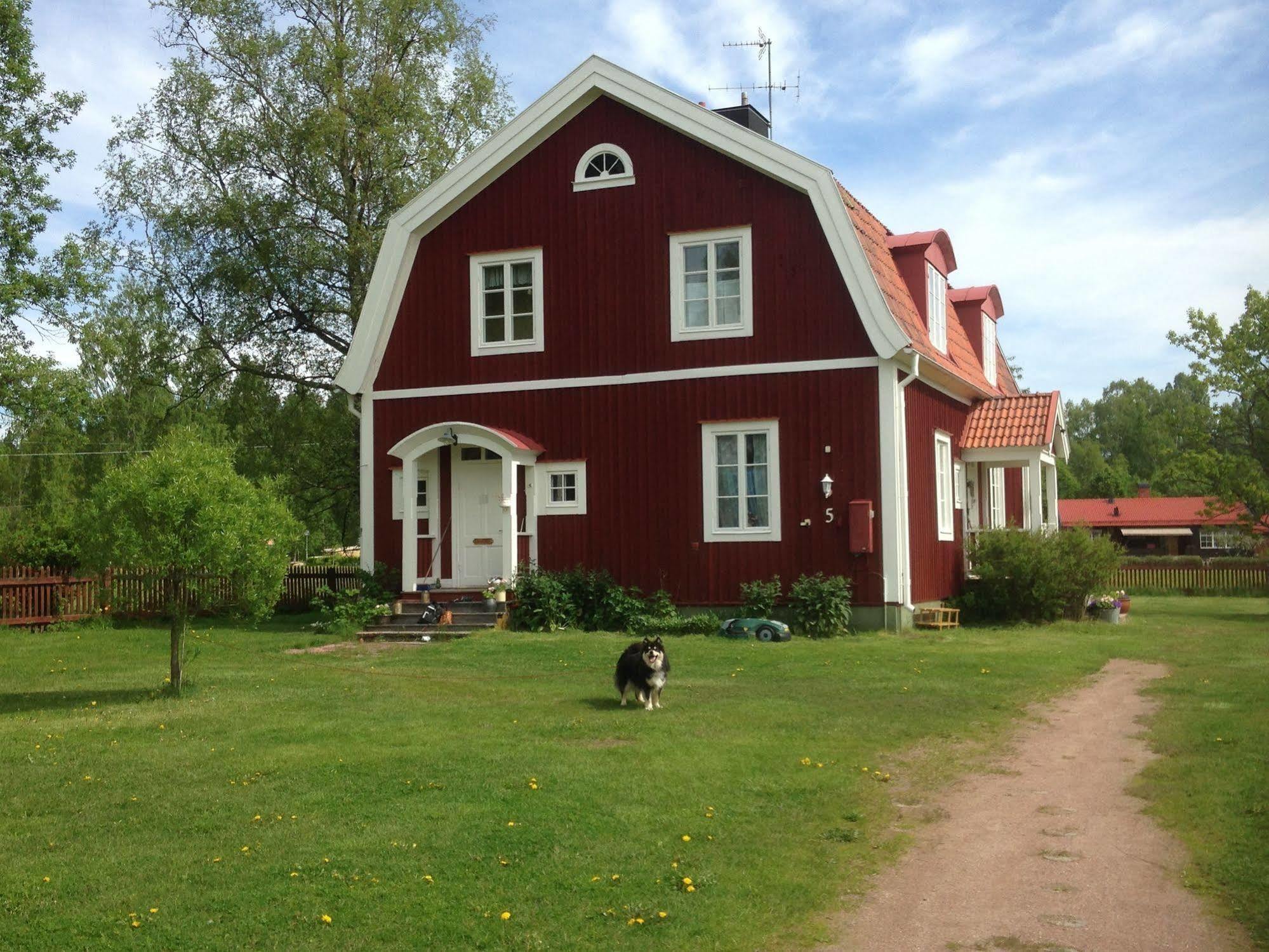 Mora Vandrarhem Och Gaesthem Vinäs Kültér fotó